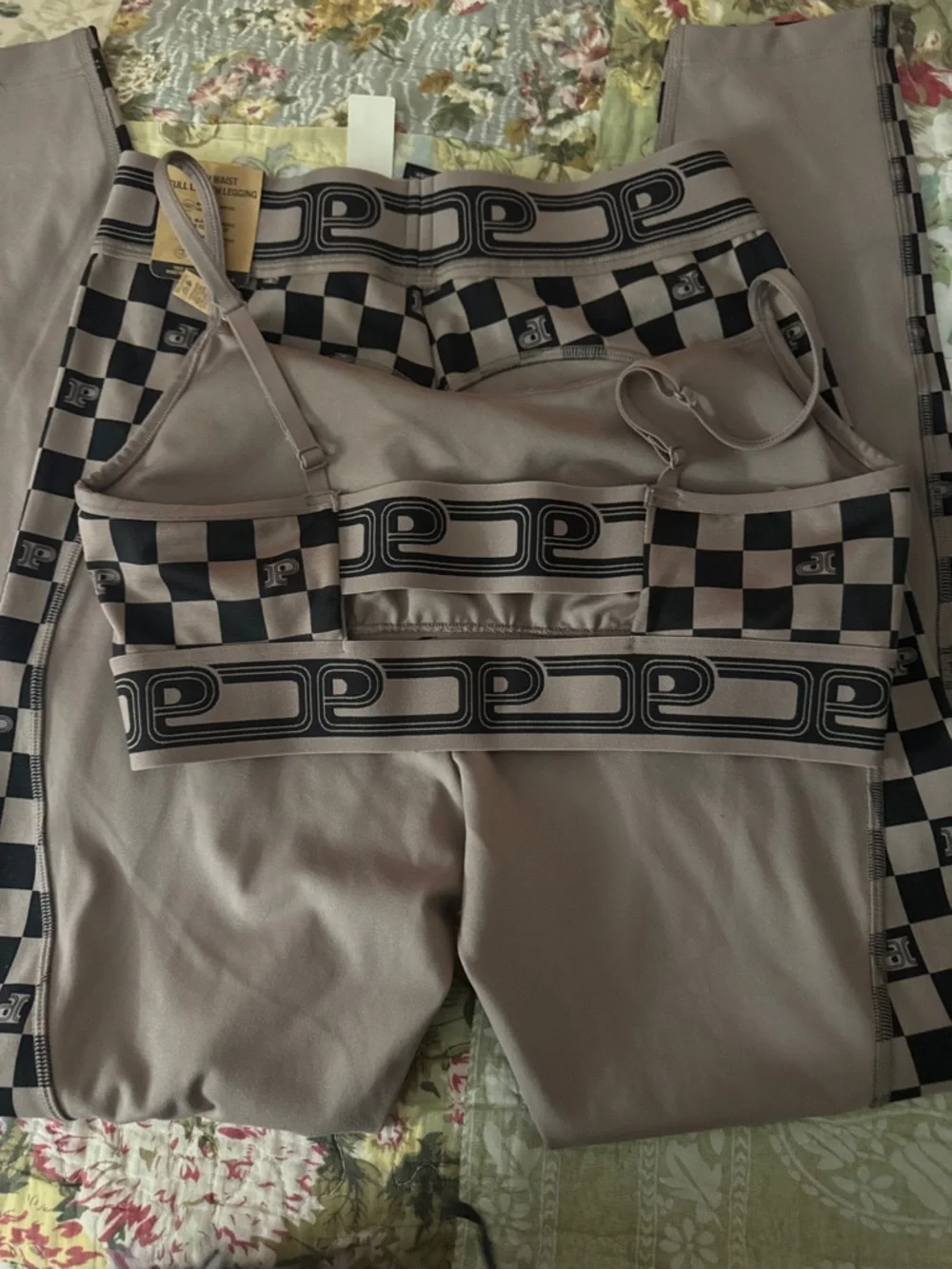 PINK Victoria's Secret Taupe & Black Checkerboard Logo Leggings - Picture 3 of 4